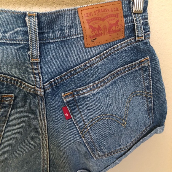 Levis 501 Denim Shorts - Picture 3 of 4